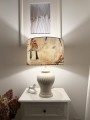 lampa-z-kolorowym-duzym-abazurem.jpg