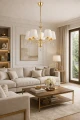 elegancki-salon-ze-zlotym-zyrandolem-z-bialymi-abazurami.jpg
